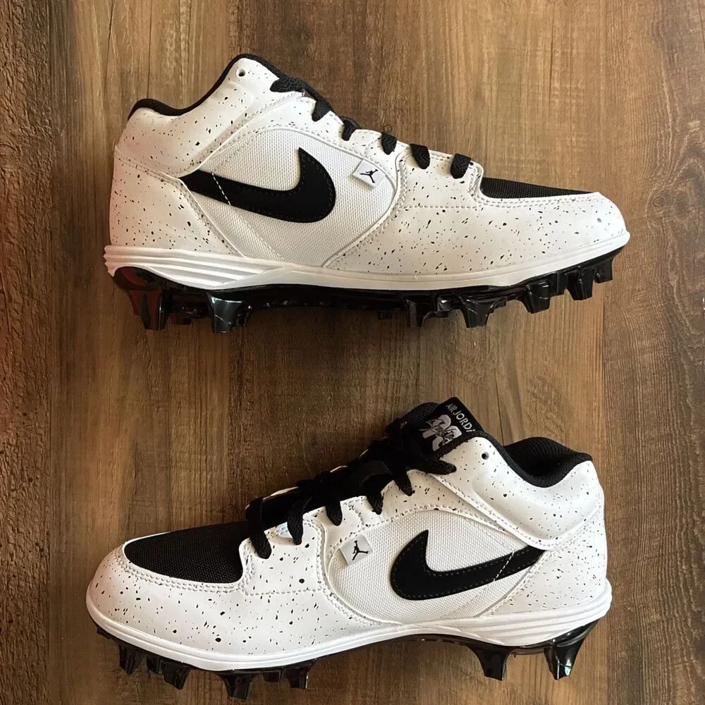 Nike Jordan Stadium 90 Low TD Men Sz 9 White Speckle Football Cleats HQ0210-100